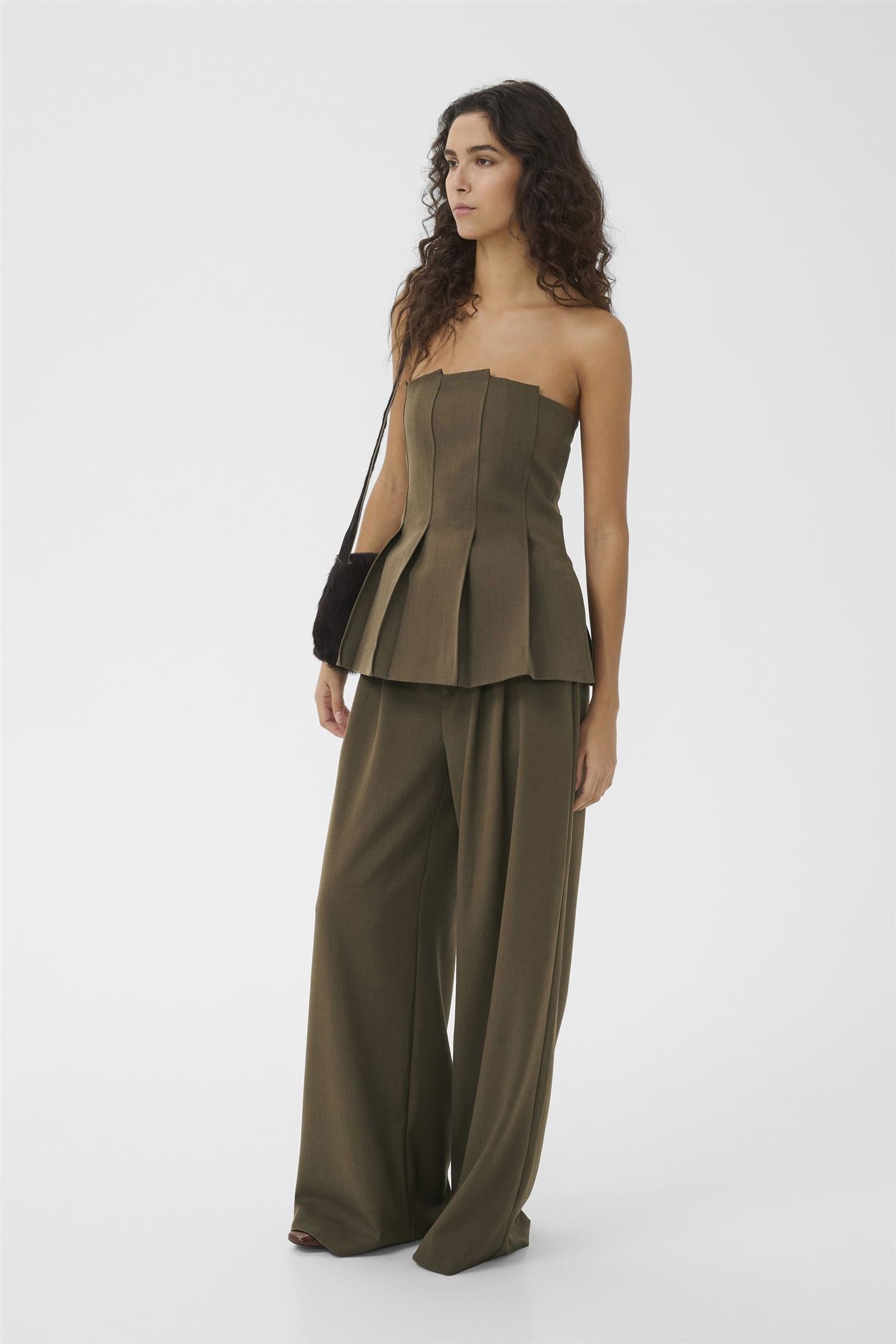 Gzstacy Pleat Corsage