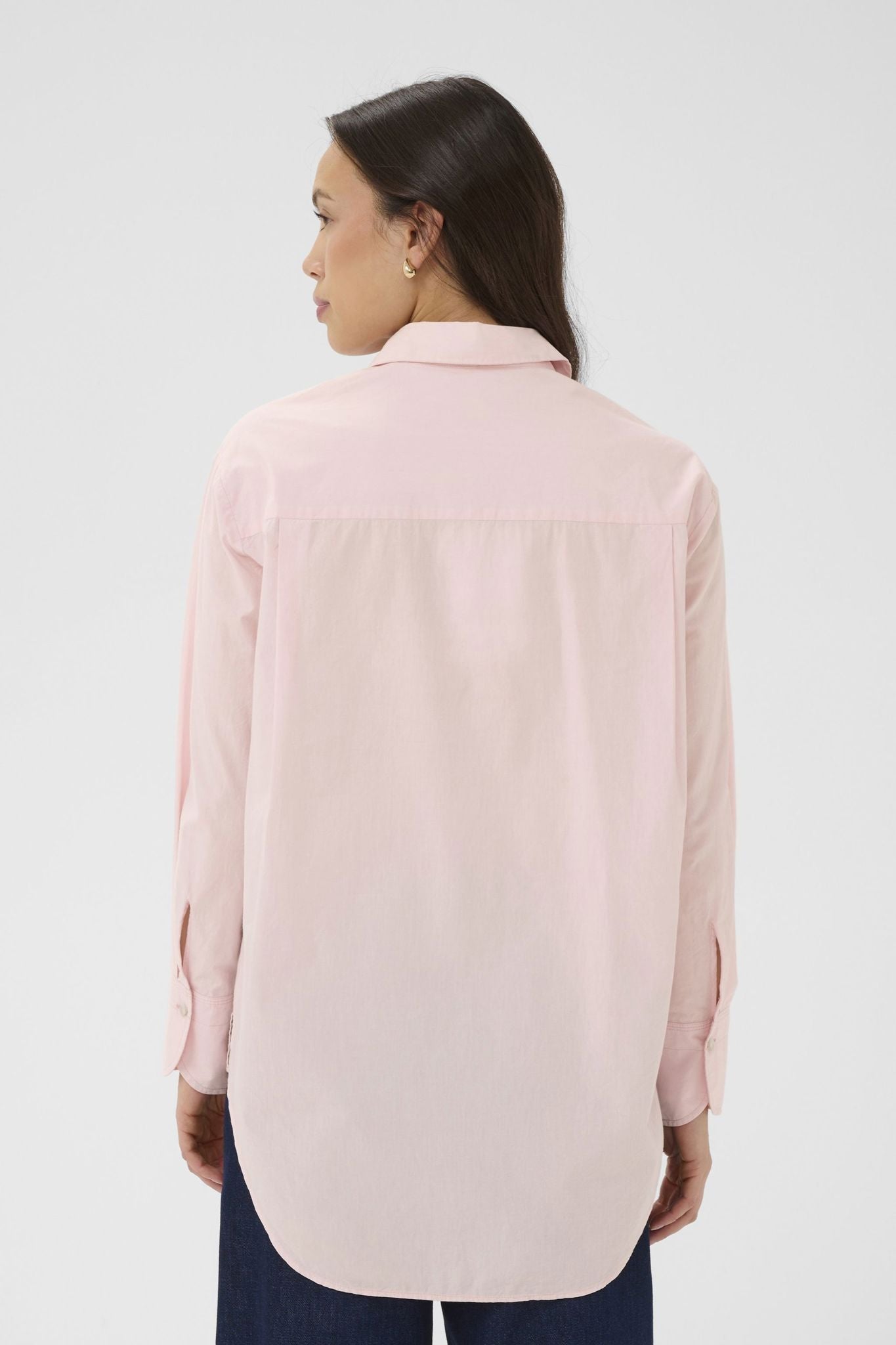 Phyllissz Shirt styling-inspirasjon, skjorte fra Saint Tropez hos Image Mandal