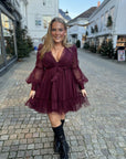 Aurora Dress i rød alternativt utsnitt, kjole fra Golightly hos Image Mandal