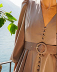 Queen Satin Dress alternativt utsnitt, kjole fra Golightly hos Image Mandal
