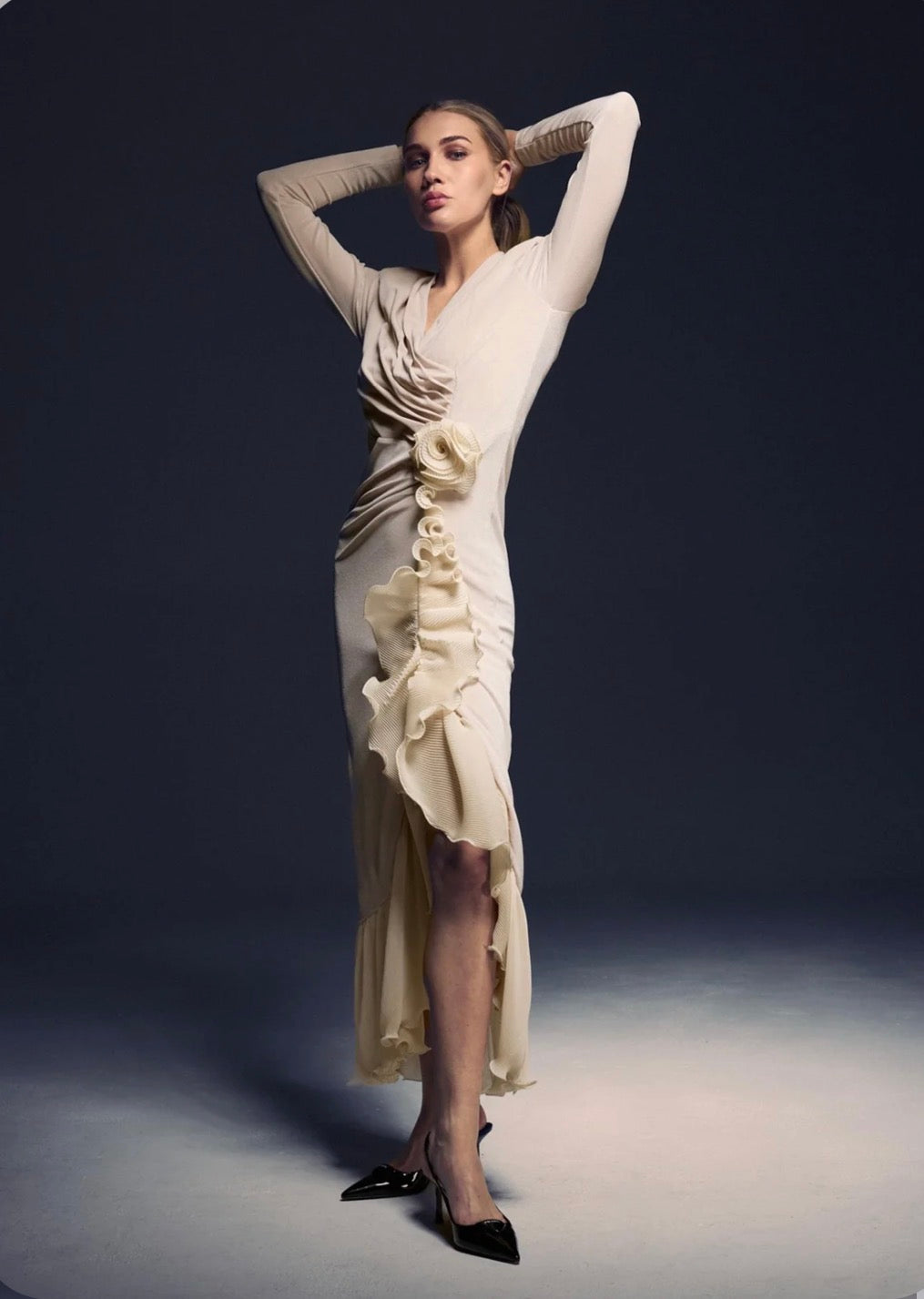Dionrv dress i ivory, kjole fra Ravn Ravn – Image Mandal