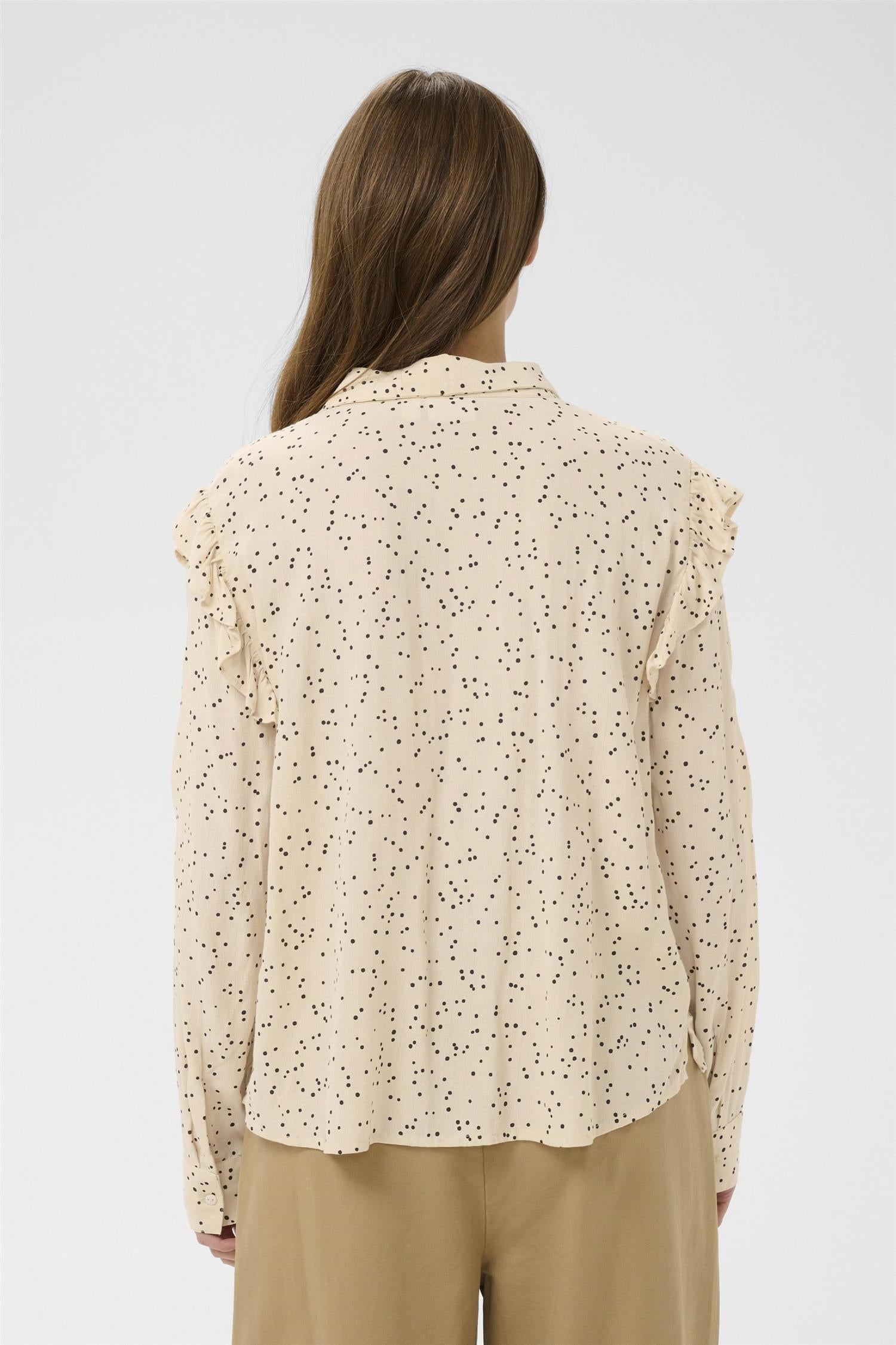 Pierrasz Shirt i creme sort mini dots bakfra, skjorte fra Saint Tropez hos Image Mandal