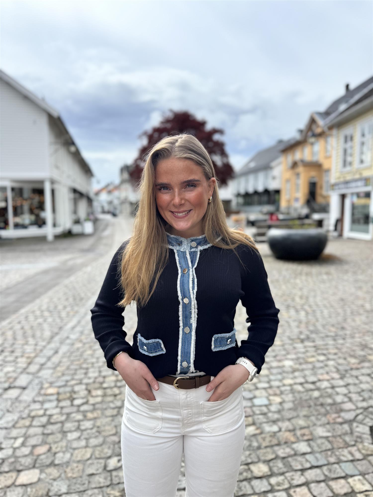 Zelma Knit Denim Cardigan detaljbilde, cardigan fra Neo Noir hos Image Mandal
