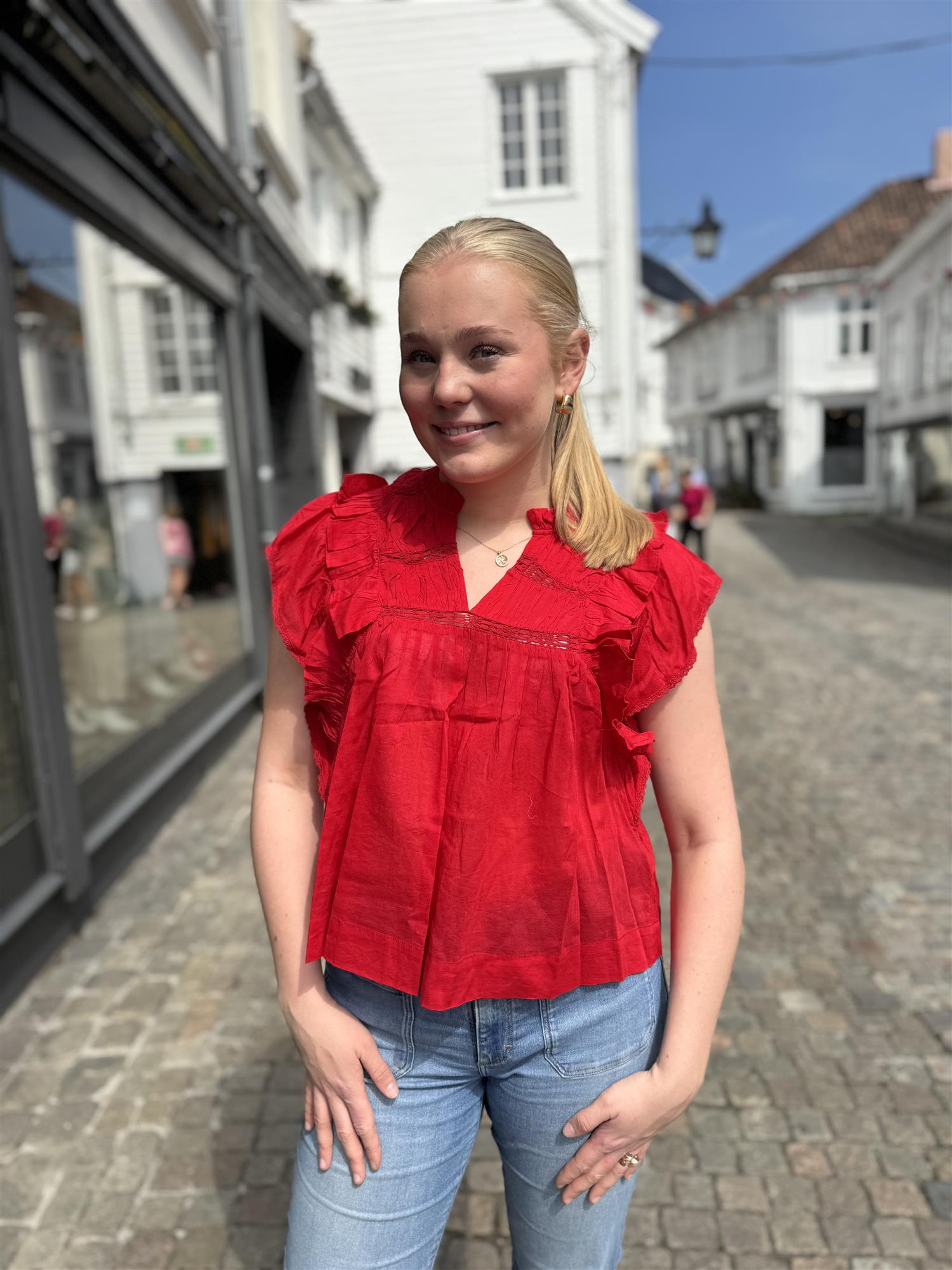 Jayla Voile Top i rød alternativt utsnitt, bluse fra Neo Noir hos Image Mandal
