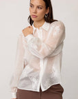 Novincc Emb Ls Shirt i offwhite, skjorte fra Co'couture hos Image Mandal