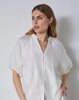 Neacc Ss V-Shirt i hvit, bluse fra Co'couture hos Image Mandal
