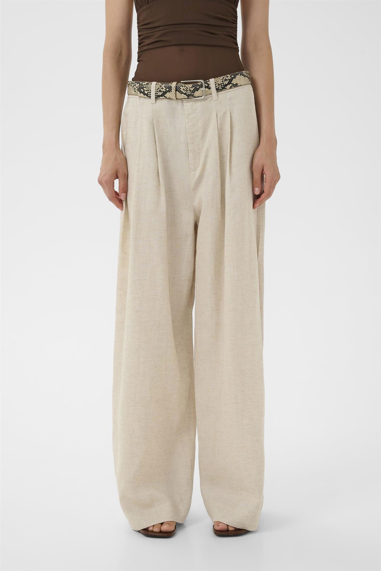 Gzriava Mw Pants i light sand melange nærbilde av detaljer, bukse fra Gestuz hos Image Mandal